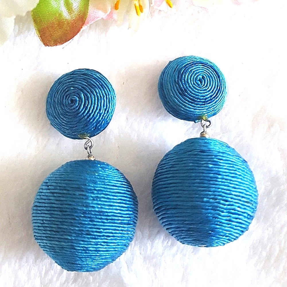 Vintage Boho💙Clip-On Blue Straw Woven Earrings💙